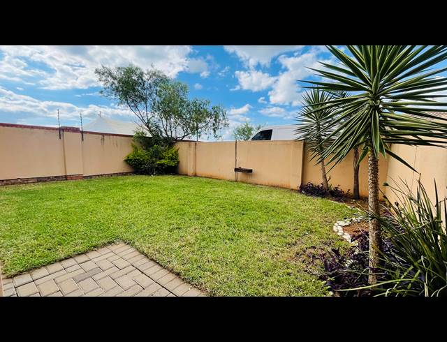 3 BEDROOM TOWNHOUSE FOR SALE IN MONTANA